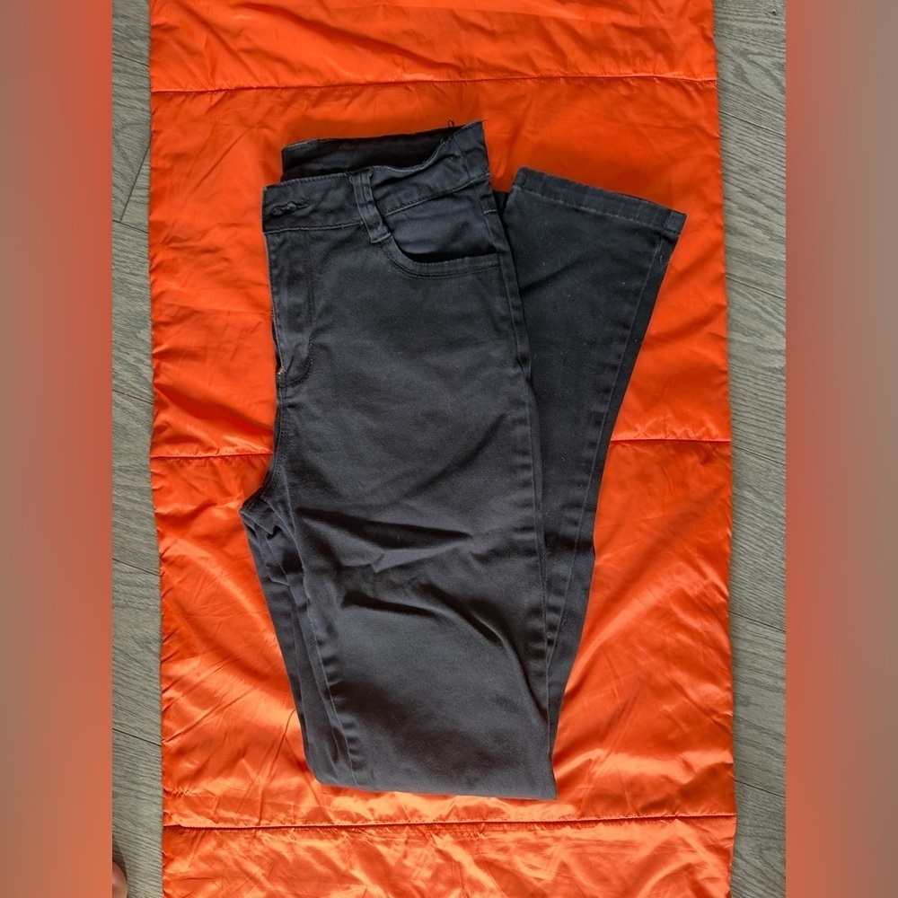 Classic Black Women's Jeans - Picture 6 of 9